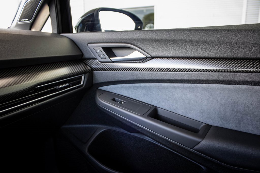Used 2025 Volkswagen Golf R Black Edition image 46