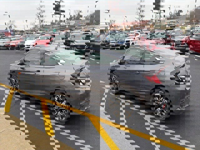 Used 2017 Honda Civic EX-L image 9