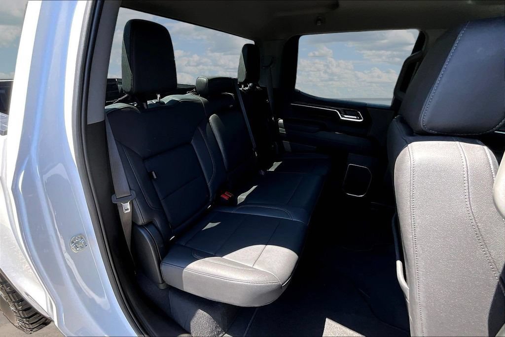 Used 2025 GMC Sierra 1500 SLT AWD/4WD image 28
