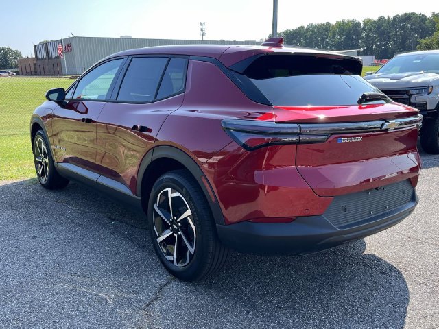 New 2026 Chevrolet Equinox EV LT FWD image 3