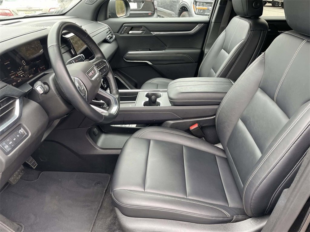 Used 2024 GMC Acadia Elevation image 15