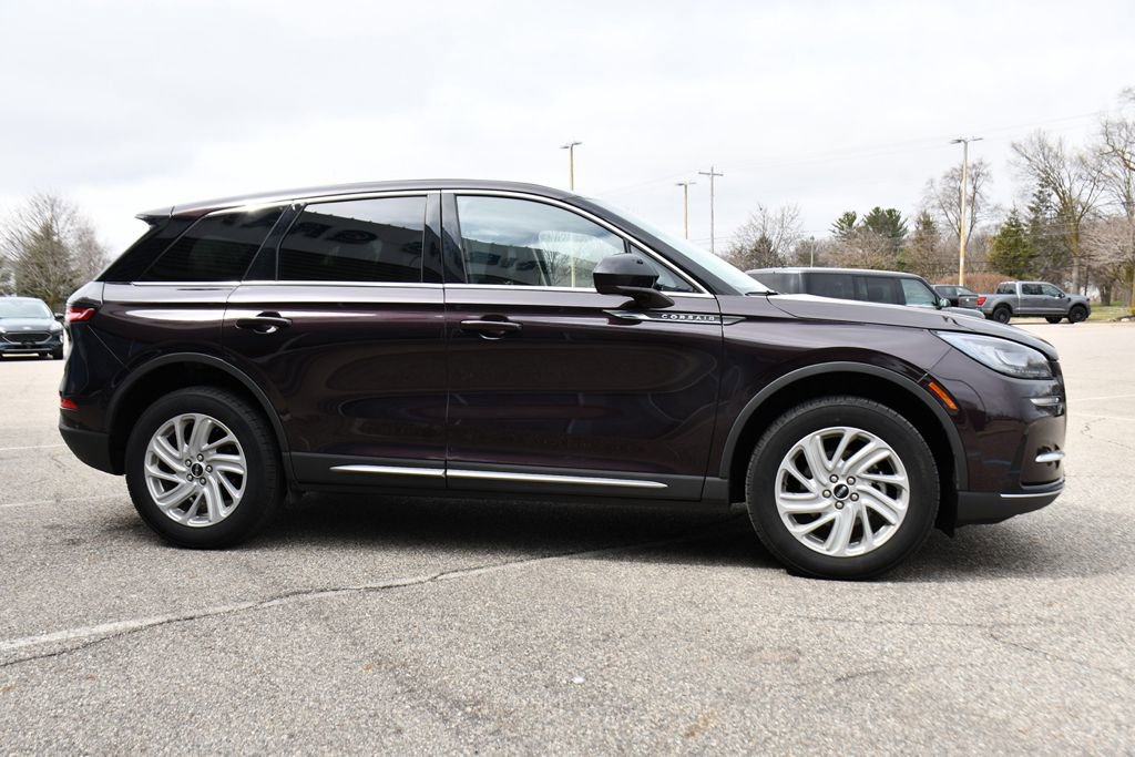 Used 2023 Lincoln Corsair AWD image 8
