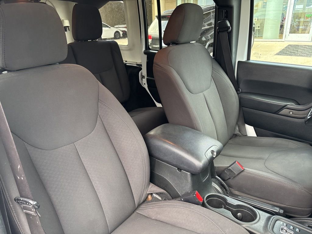 Used 2018 Jeep Wrangler Unlimited Sport S image 13