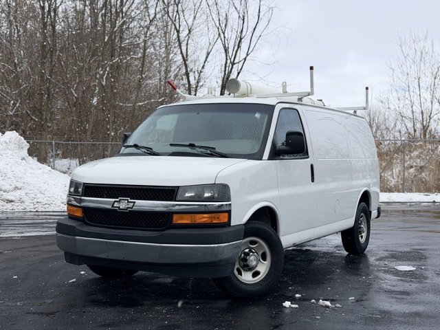 Used 2017 Chevrolet Express 2500 image 1