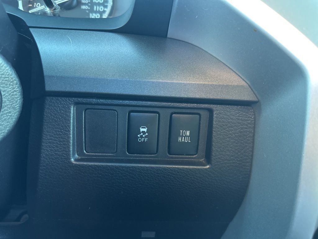 Used 2015 Toyota Tundra SR5 w/ SR5 Upgrade Package image 11