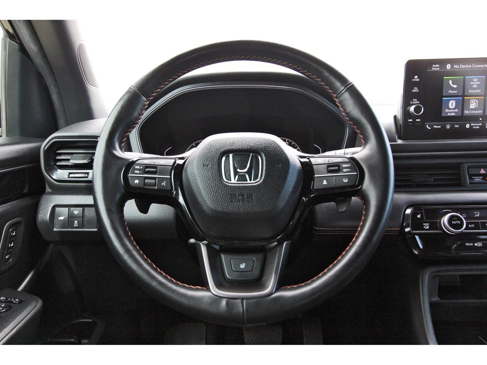 Used 2024 Honda Pilot TrailSport image 15
