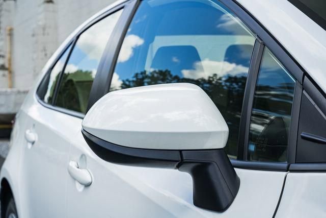 Used 2022 Toyota Corolla LE image 12