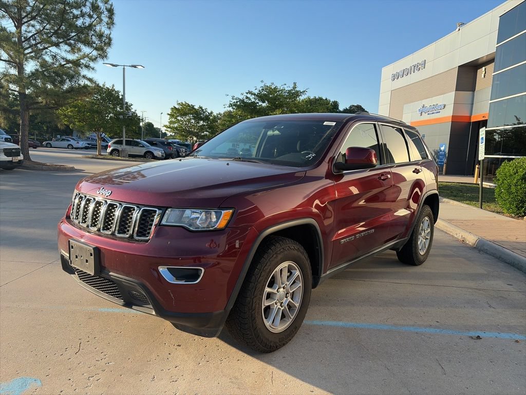 Used 2019 Jeep Grand Cherokee Laredo w/ Security & Convenience Group AWD/4WD image 4