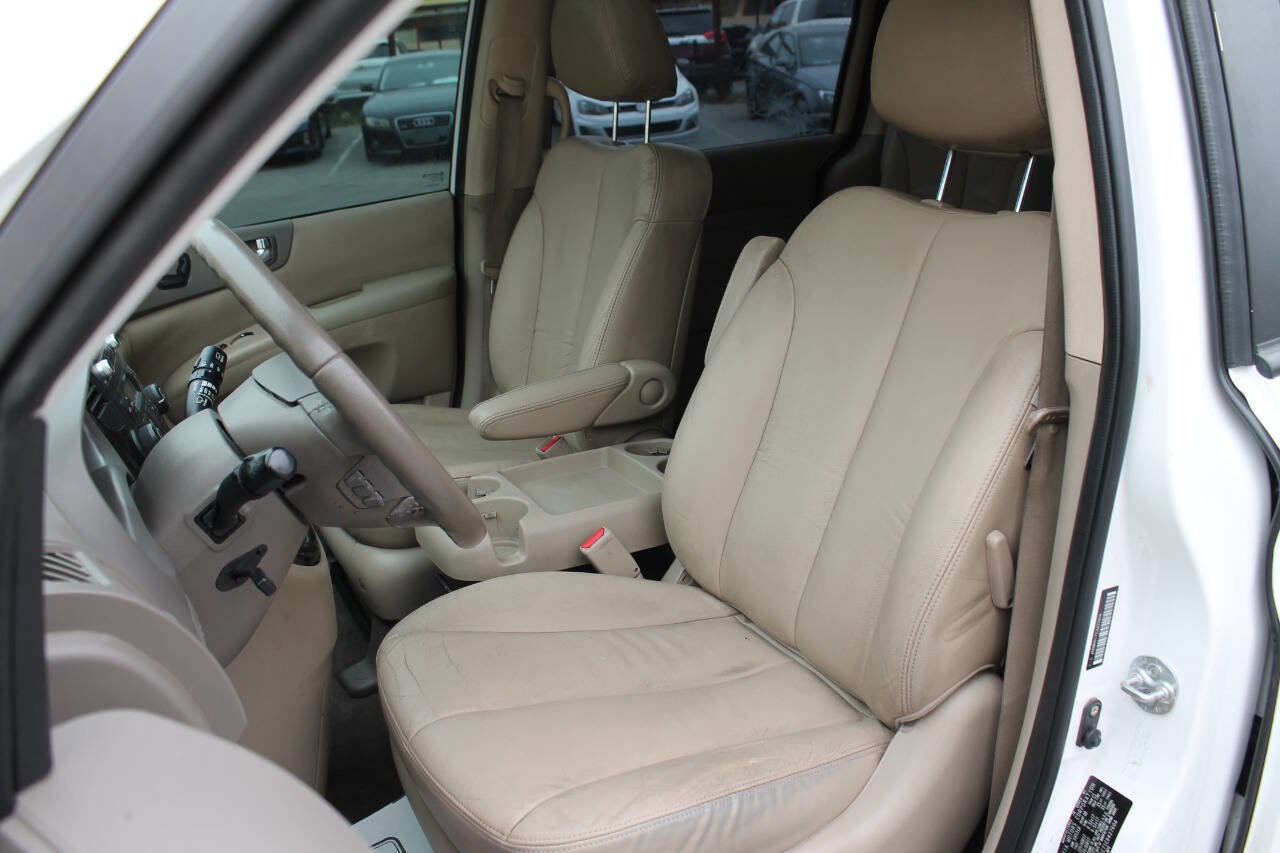 Used 2012 Kia Sedona EX w/ Luxury Pkg image 12