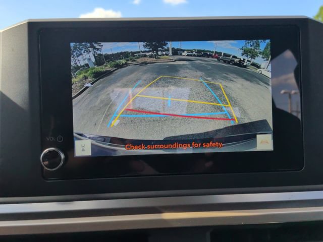 Used 2025 Toyota Tacoma SR5 AWD/4WD image 22