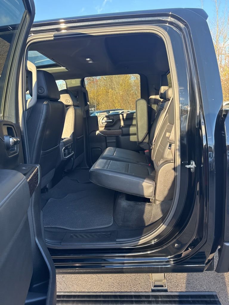 Used 2023 GMC Sierra 3500 Denali w/ Denali Ultimate Package image 7