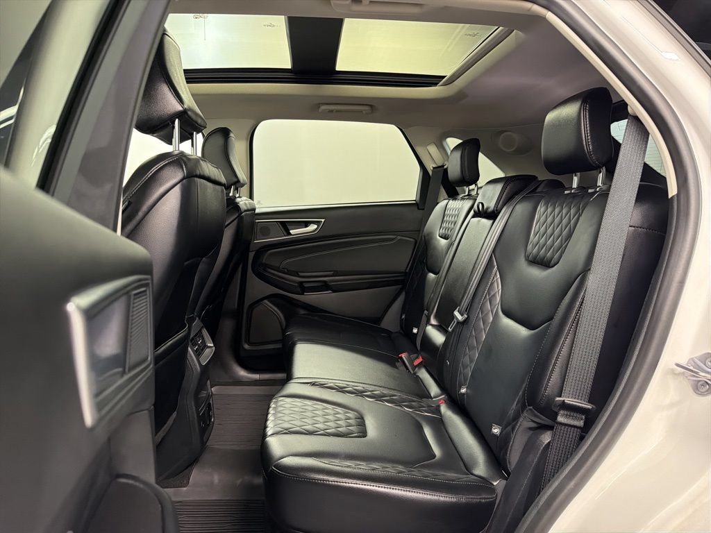 Certified 2024 Ford Edge Titanium AWD/4WD image 25