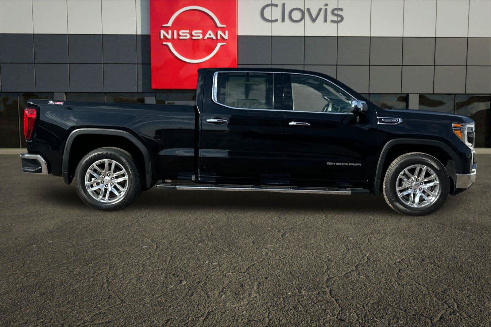 Used 2019 GMC Sierra 1500 SLT w/ SLT Premium Plus Package AWD/4WD image 9