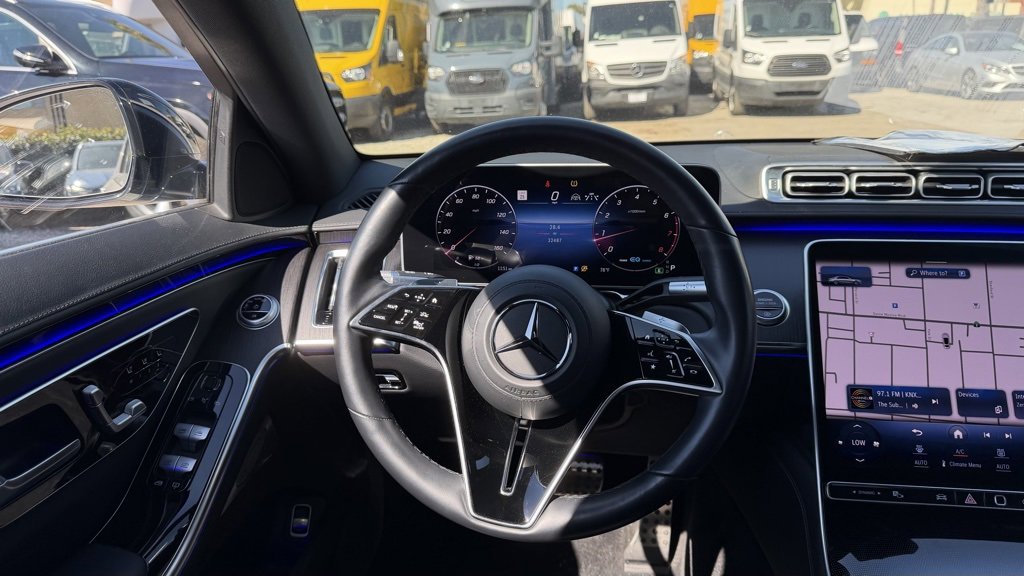 Used 2022 Mercedes-Benz S 580 4MATIC Sedan w/ AMG Line Package image 26