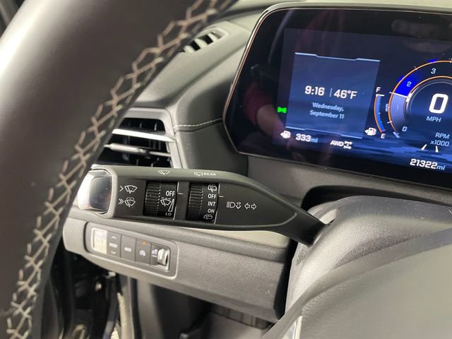 Certified 2025 Chevrolet Traverse LT w/ Sun and Wheel Package image 11