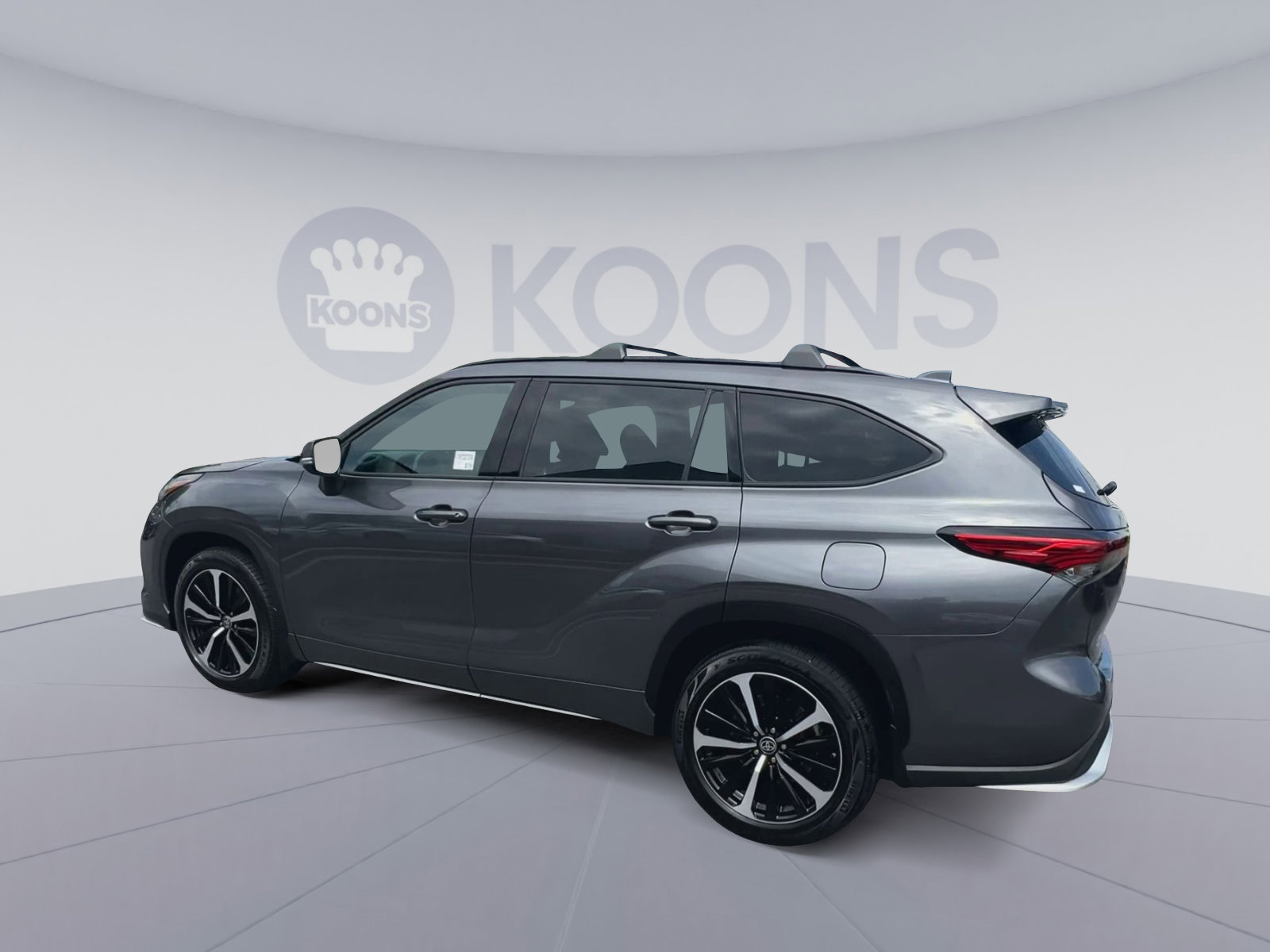 Used 2022 Toyota Highlander XSE AWD/4WD image 8