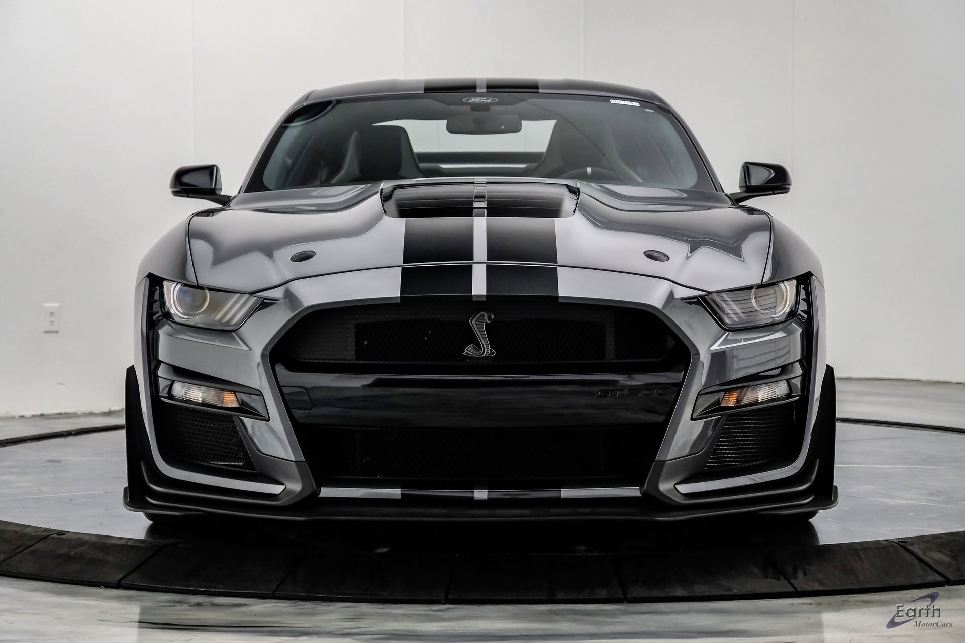 Used 2021 Ford Mustang Shelby GT500 w/ Carbon Fiber Track Pack image 30