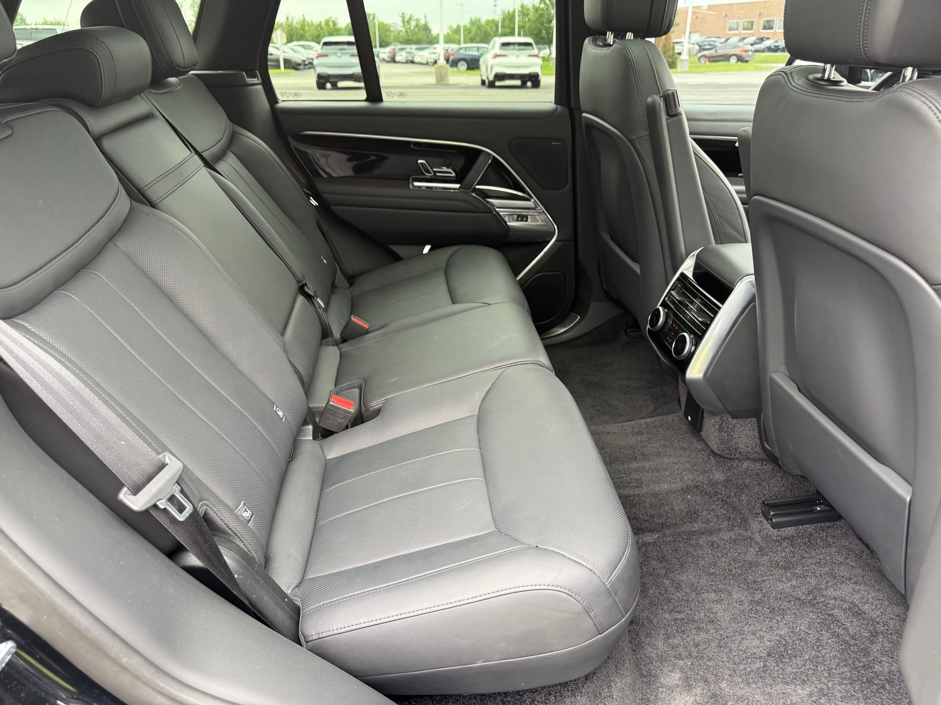 Certified 2023 Land Rover Range Rover SE AWD/4WD image 24