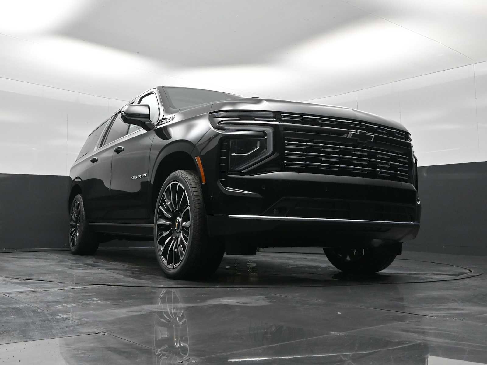 New 2026 Chevrolet Suburban High Country image 19