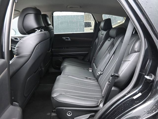 Used 2024 Genesis GV80 2.5T AWD/4WD image 13