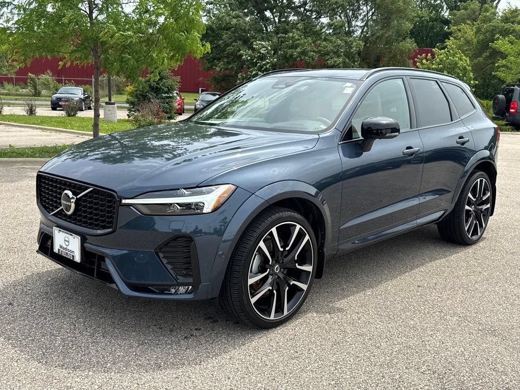 Certified 2023 Volvo XC60 B6 Ultimate w/ Climate Package