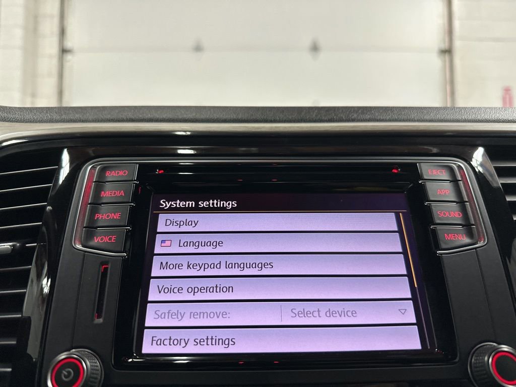 Used 2018 Volkswagen Beetle 2.0T Coast w/ Coast Lighting Package image 31