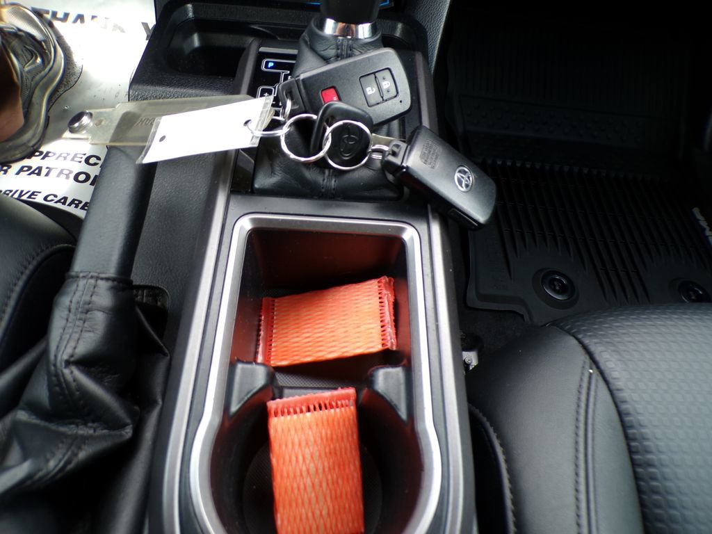 Used 2021 Toyota Tacoma TRD Sport w/ TRD Premium Sport Package AWD/4WD image 29