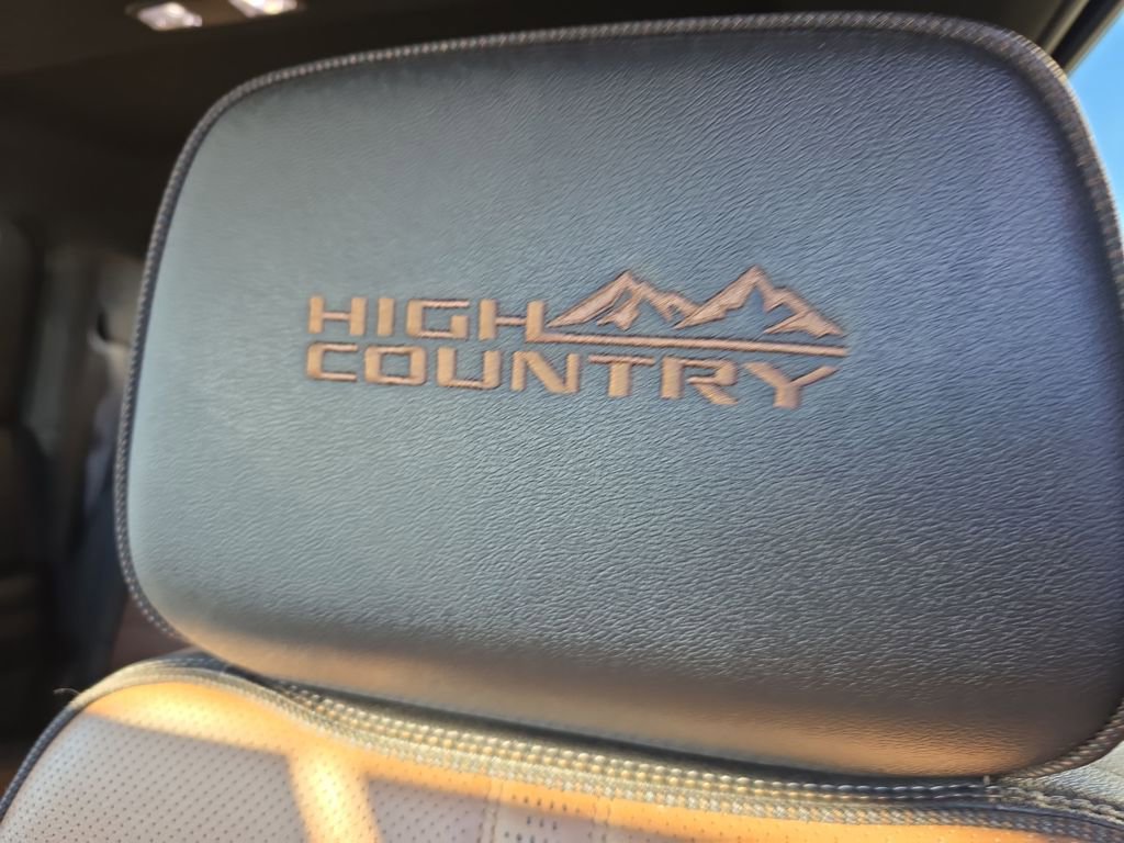 Used 2024 Chevrolet Silverado 1500 High Country w/ Z71 Off-Road Package image 9