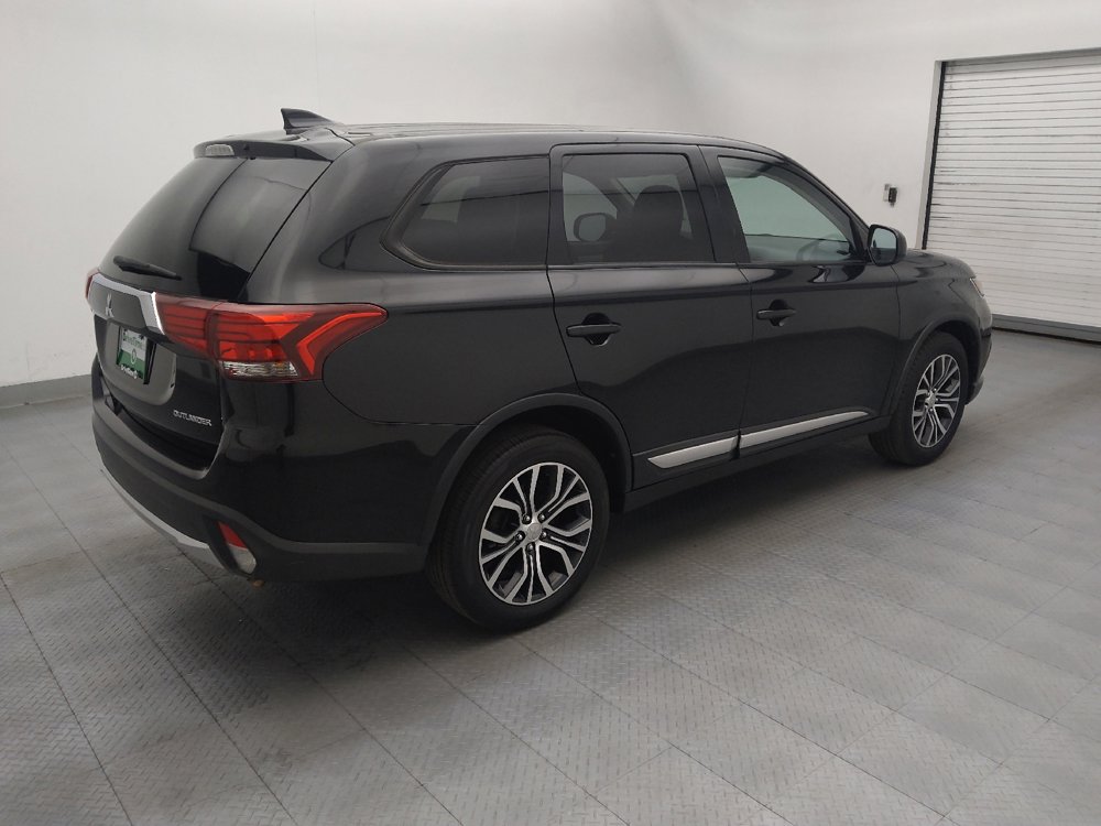 Used 2018 Mitsubishi Outlander ES image 10