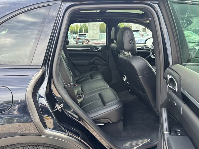 Used 2016 Porsche Cayenne image 11
