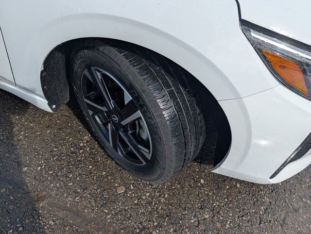 Used 2025 Nissan Sentra SV image 12