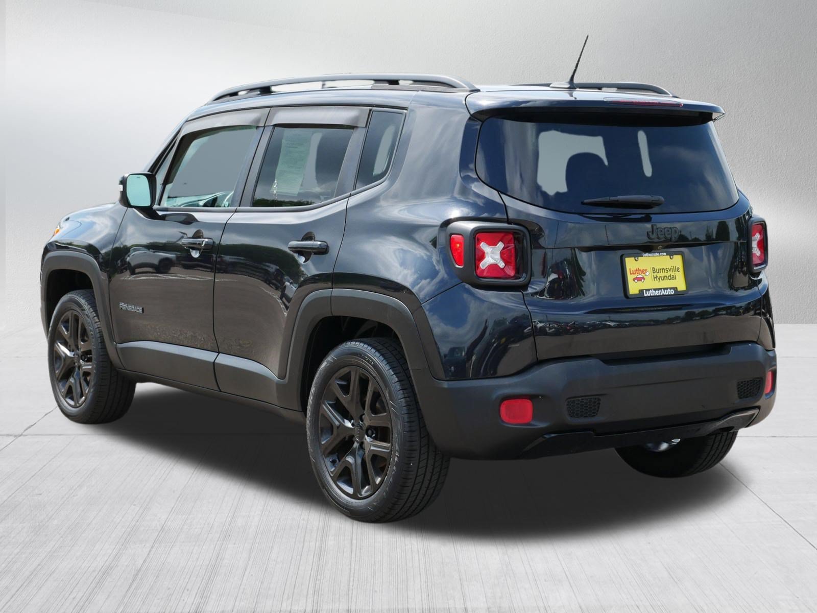 Used 2016 Jeep Renegade Latitude AWD/4WD image 5