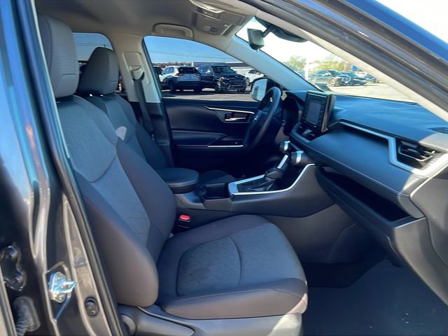 Used 2022 Toyota RAV4 XLE image 14