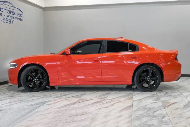 Used 2017 Dodge Charger R/T RWD image 17