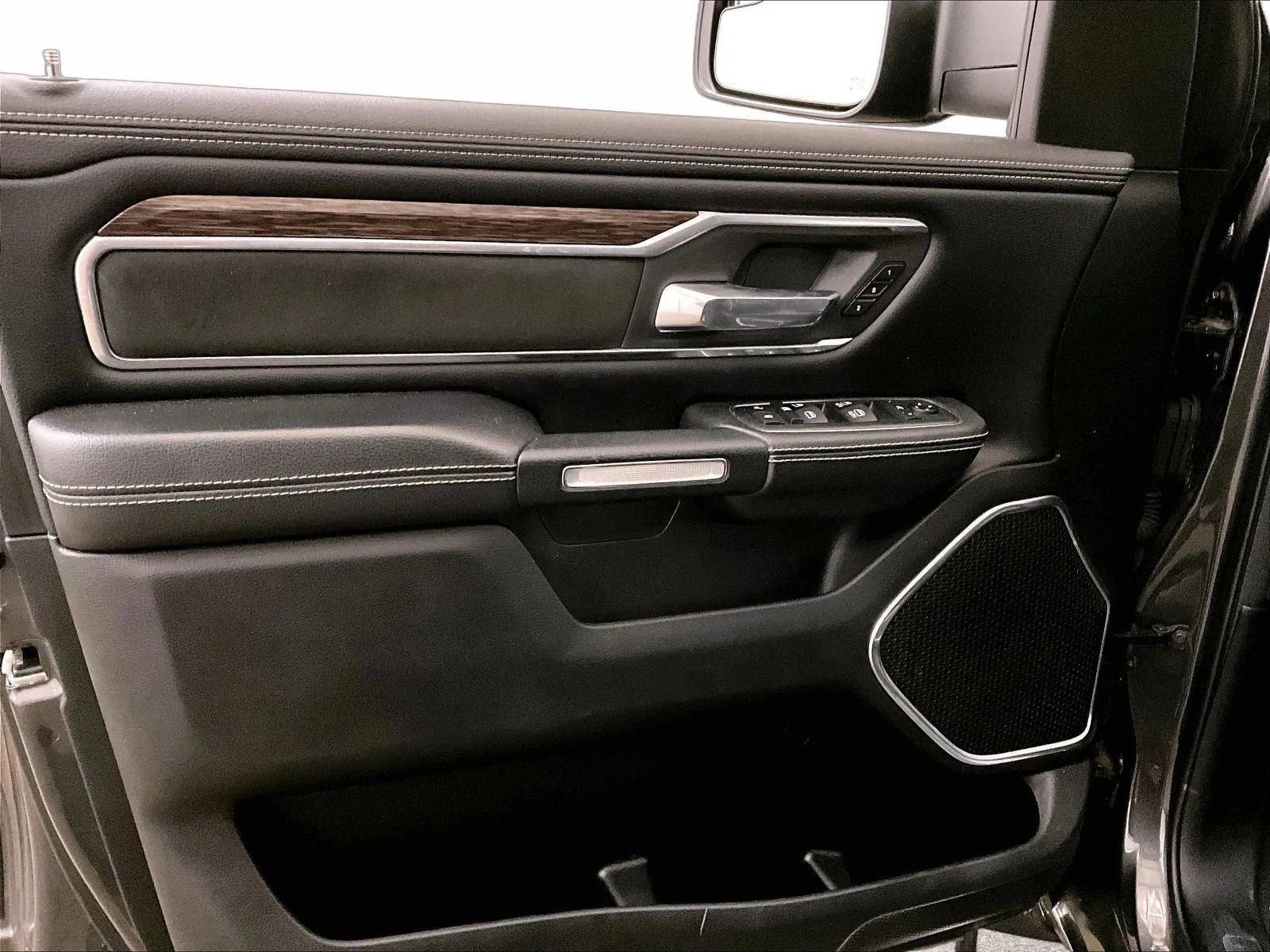 Used 2019 RAM 1500 Laramie image 22