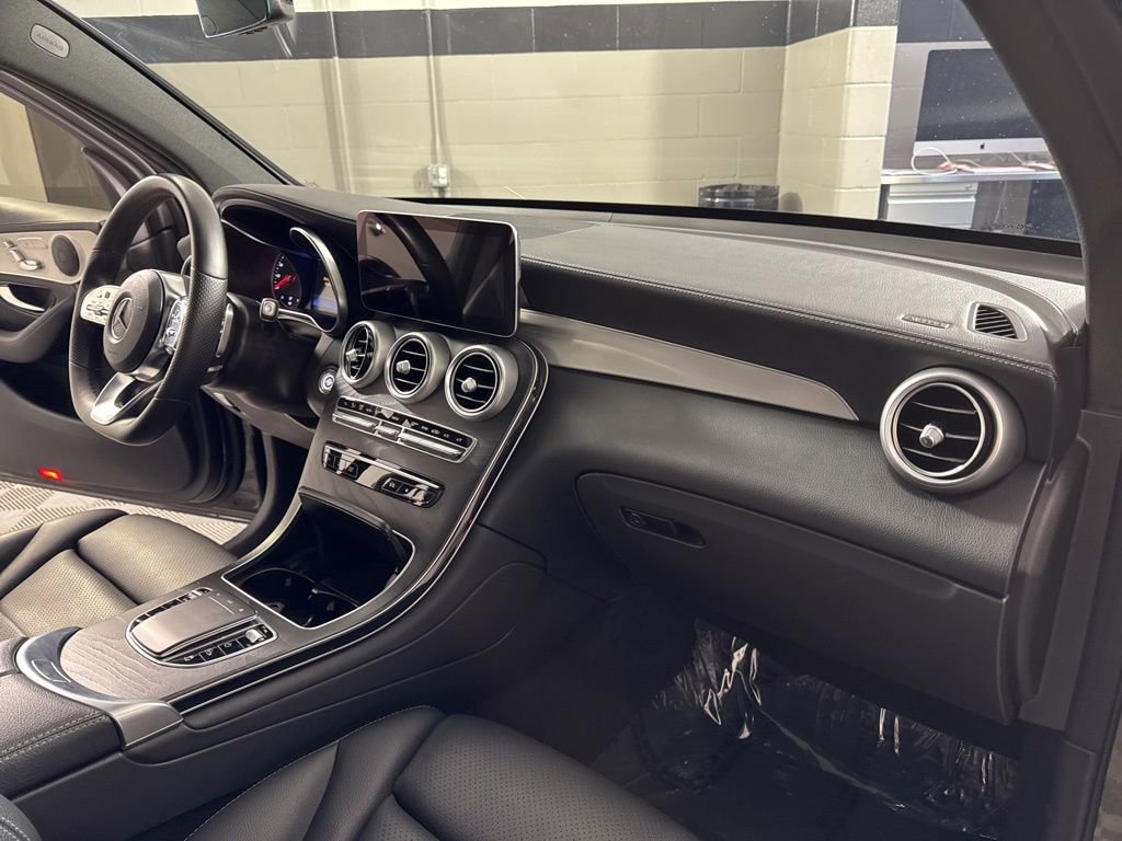 Certified 2022 Mercedes-Benz GLC 300 4MATIC Coupe image 19