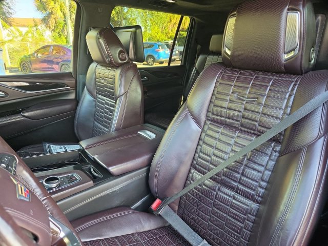 Certified 2022 Cadillac Escalade ESV Premium Luxury Platinum AWD/4WD image 21