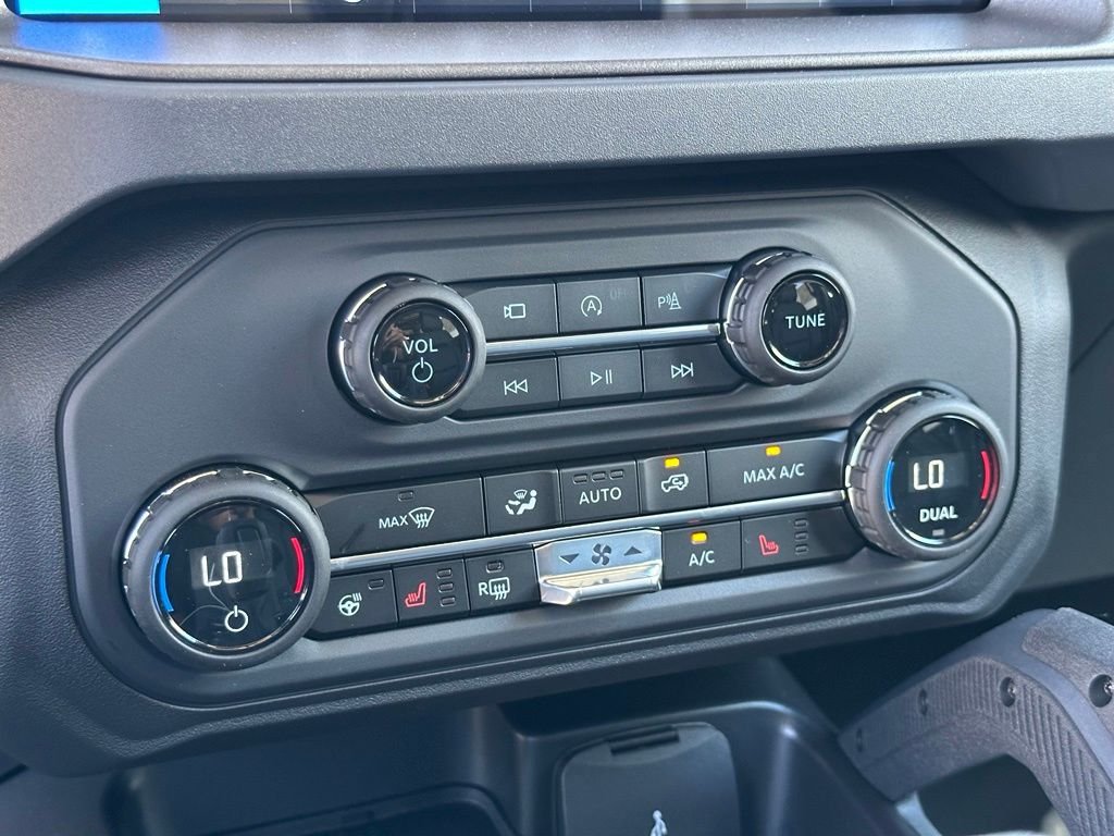 New 2026 Ford Bronco Badlands AWD/4WD image 12