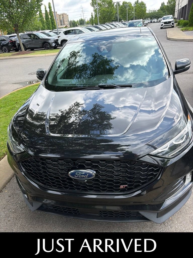 Used 2019 Ford Edge ST w/ Equipment Group 401A AWD/4WD image 3
