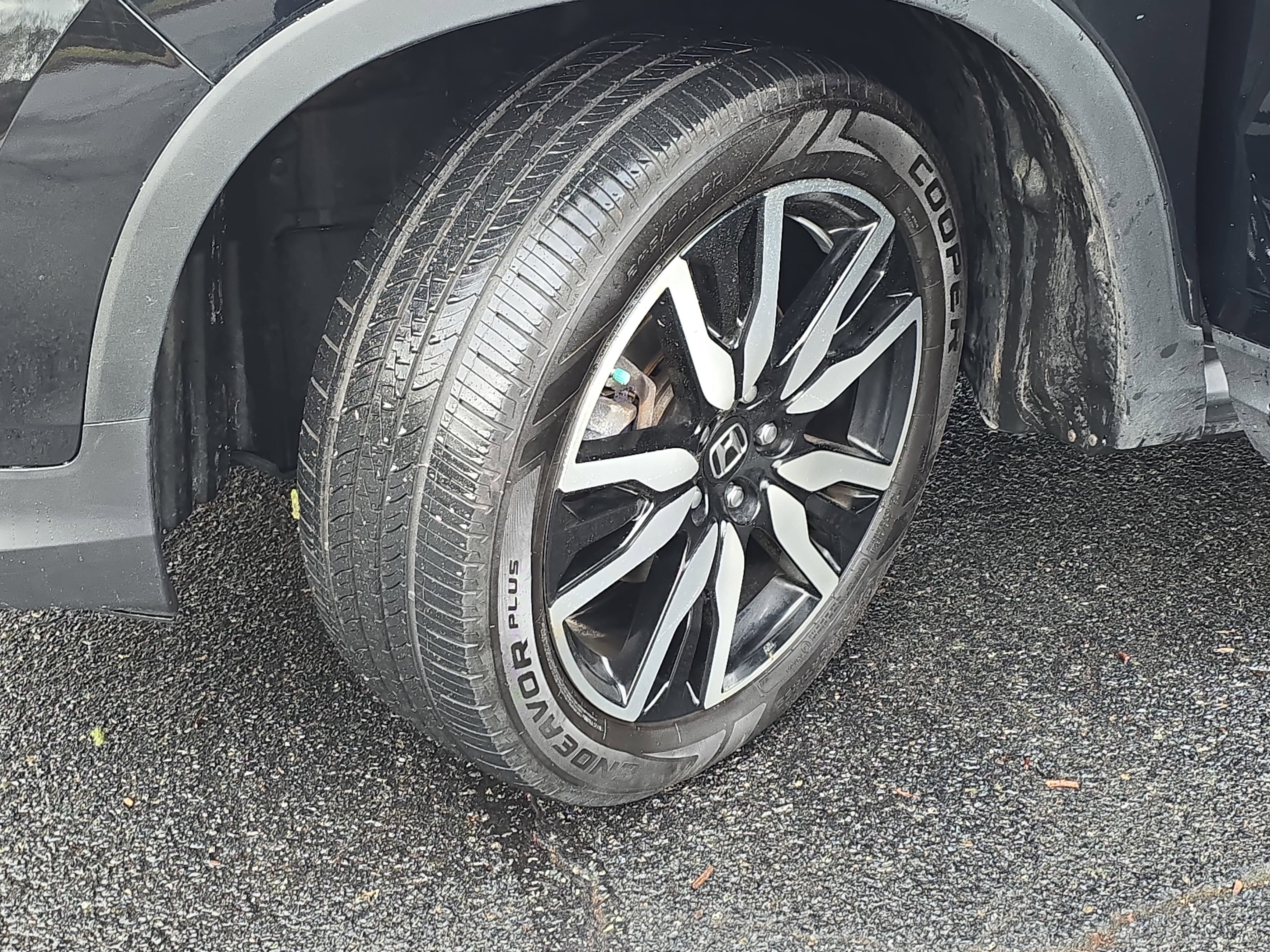 Used 2021 Honda Pilot Elite image 32