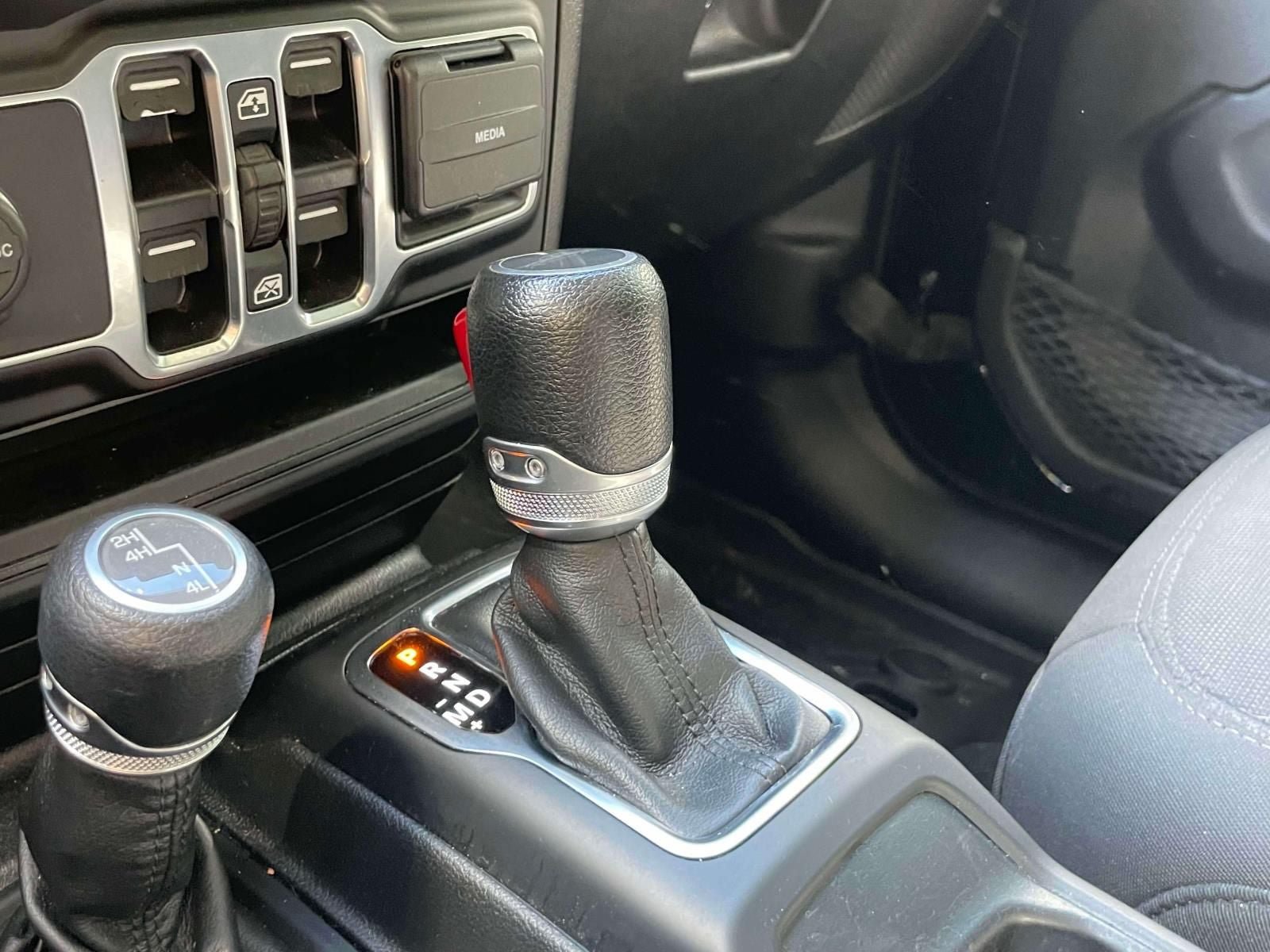 Used 2022 Jeep Gladiator Sport AWD/4WD image 30