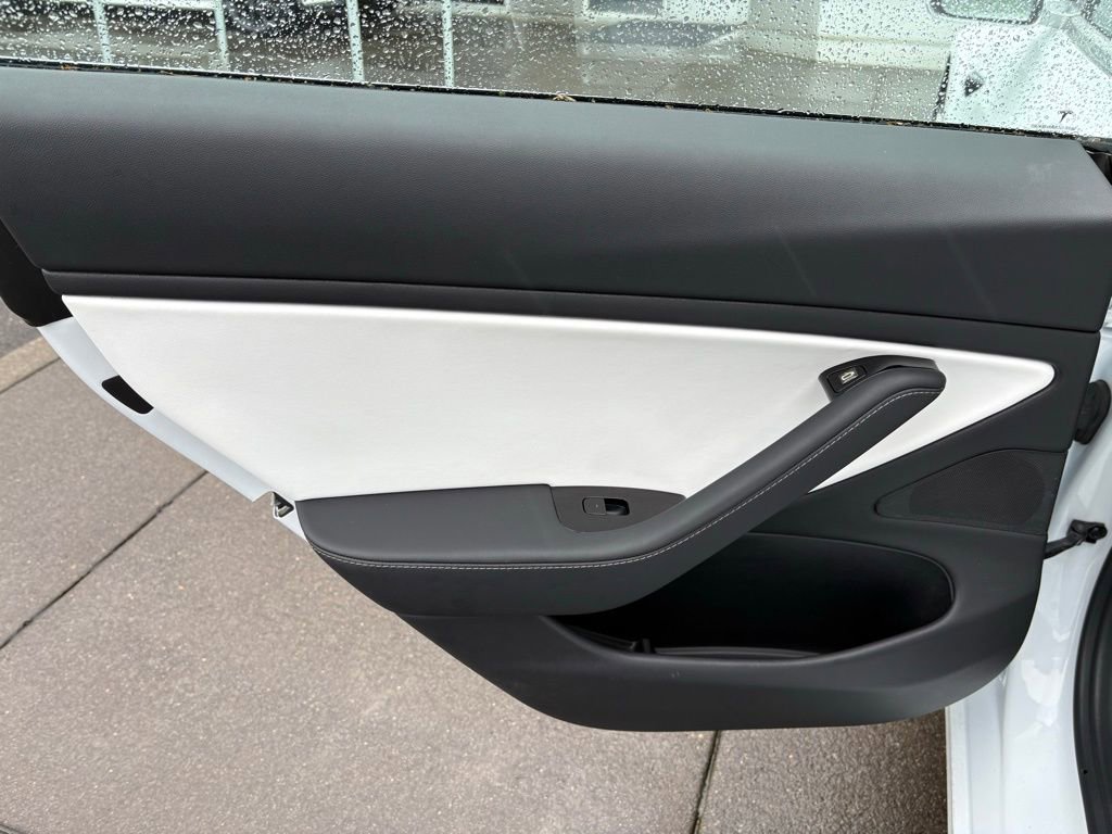Used 2018 Tesla Model 3 Long Range image 13