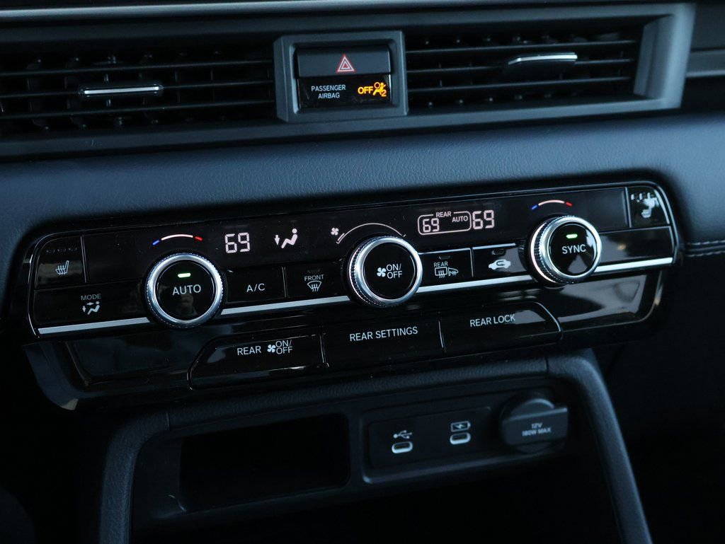 New 2026 Honda Pilot Touring image 24