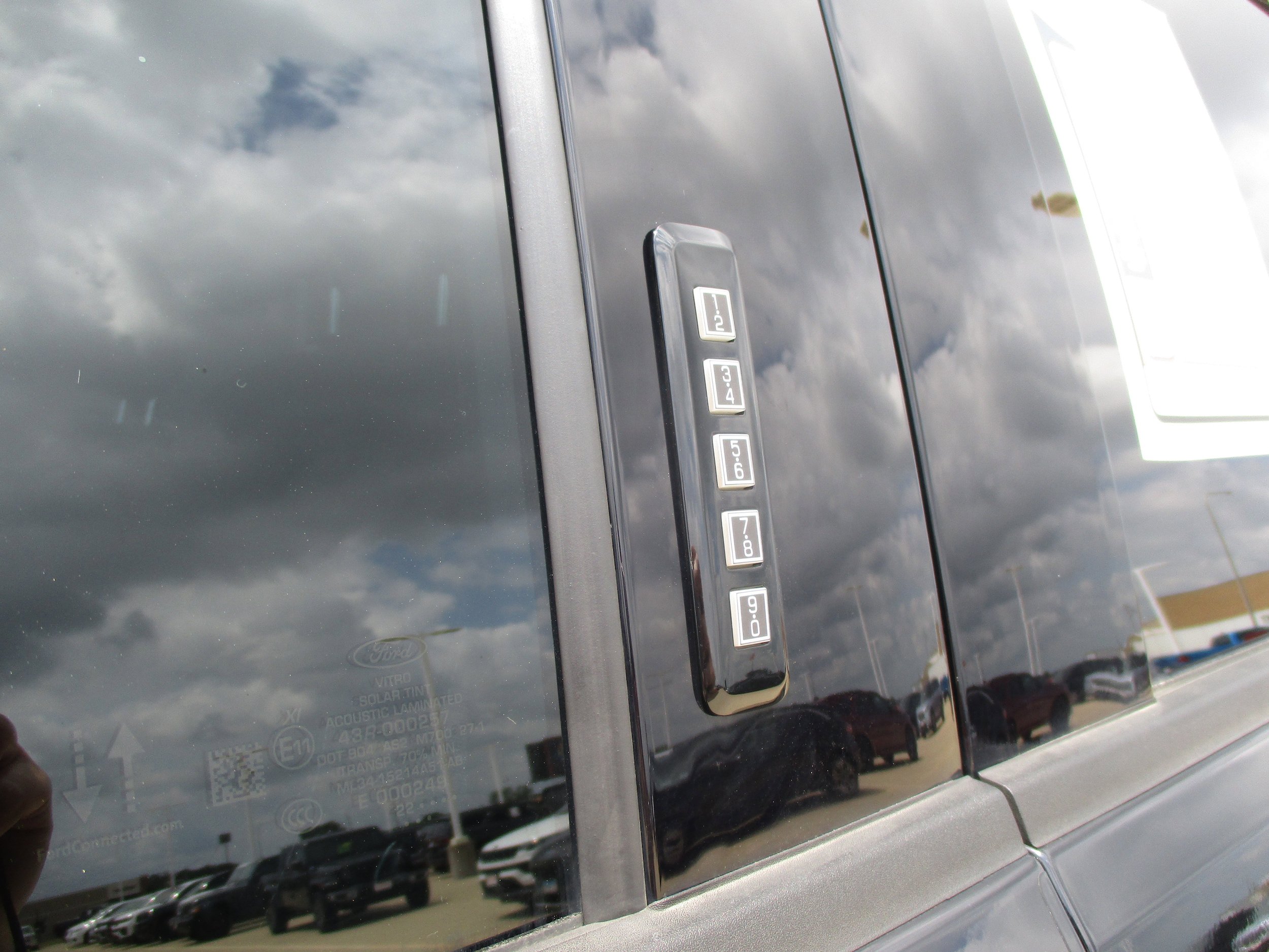 Used 2022 Ford F150 XLT w/ Equipment Group 302A High AWD/4WD image 15