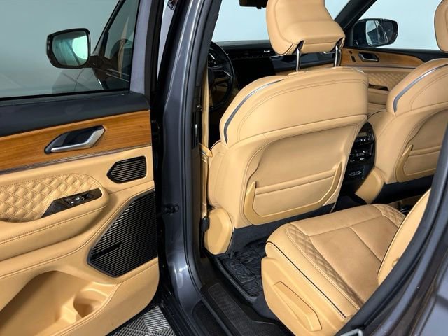 Used 2024 Jeep Grand Cherokee L Summit AWD/4WD image 27