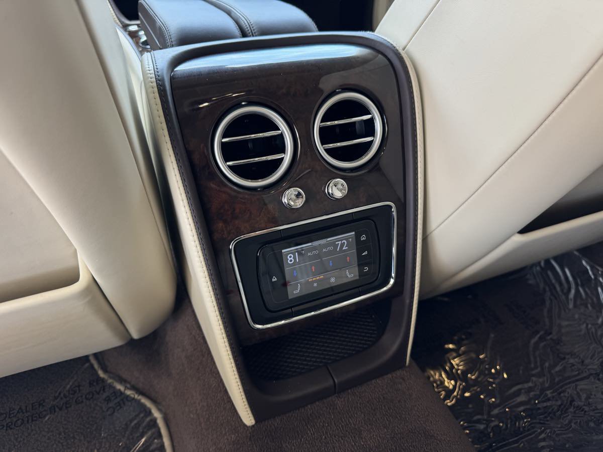 Used 2014 Bentley Flying Spur W12 AWD/4WD image 20