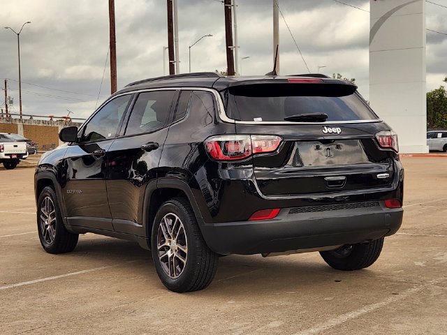 Used 2019 Jeep Compass Latitude FWD image 4