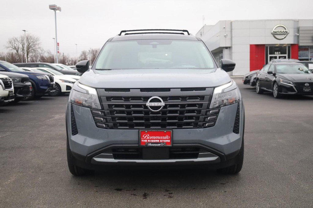 New 2026 Nissan Pathfinder Platinum image 3