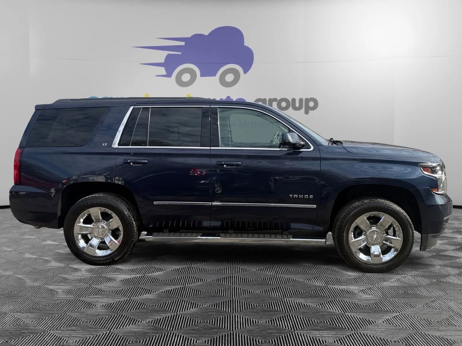 Used 2018 Chevrolet Tahoe LT w/ LT Signature Package AWD/4WD image 6