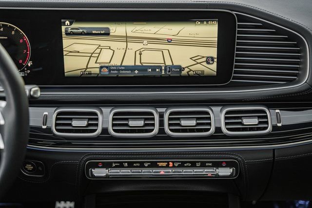 New 2026 Mercedes-Benz GLS 450 4MATIC image 23